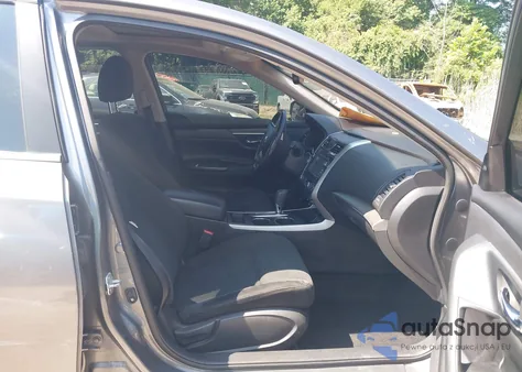 2015 Nissan Altima 2.5 Sv из США, поврежденный, VIN 1N4AL3AP7FC586265